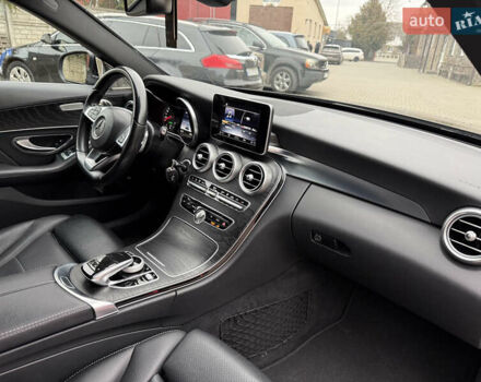 Чорний Мерседес Ц-Клас, об'ємом двигуна 2 л та пробігом 108 тис. км за 22999 $, фото 17 на Automoto.ua