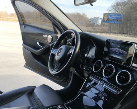 Черный Мерседес Ц-Класс, объемом двигателя 2.1 л и пробегом 207 тыс. км за 16800 $, фото 3 на Automoto.ua