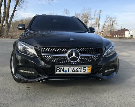Черный Мерседес Ц-Класс, объемом двигателя 2.1 л и пробегом 207 тыс. км за 16800 $, фото 2 на Automoto.ua