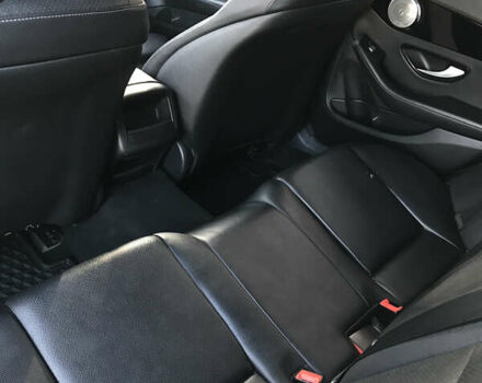 Черный Мерседес Ц-Класс, объемом двигателя 2.1 л и пробегом 207 тыс. км за 16800 $, фото 7 на Automoto.ua