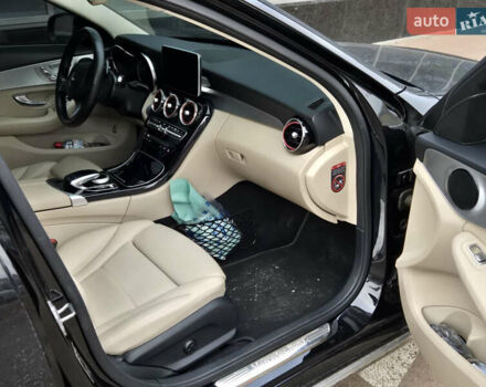 Черный Мерседес Ц-Класс, объемом двигателя 2.2 л и пробегом 93 тыс. км за 21000 $, фото 12 на Automoto.ua