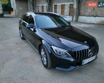 Черный Мерседес Ц-Класс, объемом двигателя 2.1 л и пробегом 145 тыс. км за 24000 $, фото 5 на Automoto.ua