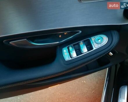 Черный Мерседес Ц-Класс, объемом двигателя 2.1 л и пробегом 145 тыс. км за 24000 $, фото 24 на Automoto.ua