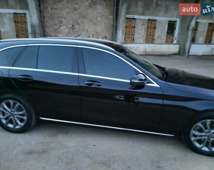 Черный Мерседес Ц-Класс, объемом двигателя 2.1 л и пробегом 145 тыс. км за 24000 $, фото 12 на Automoto.ua