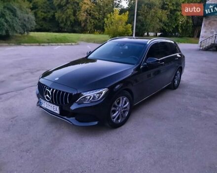 Черный Мерседес Ц-Класс, объемом двигателя 2.1 л и пробегом 145 тыс. км за 24000 $, фото 4 на Automoto.ua