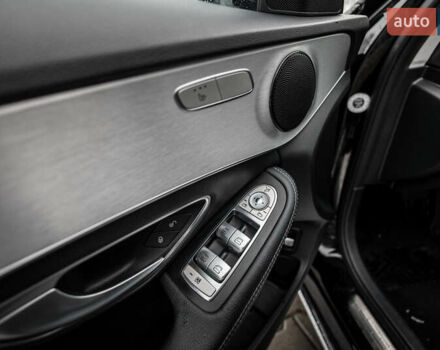 Чорний Мерседес Ц-Клас, об'ємом двигуна 2.2 л та пробігом 241 тис. км за 18900 $, фото 23 на Automoto.ua