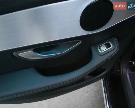 Черный Мерседес Ц-Класс, объемом двигателя 2.1 л и пробегом 145 тыс. км за 24000 $, фото 33 на Automoto.ua