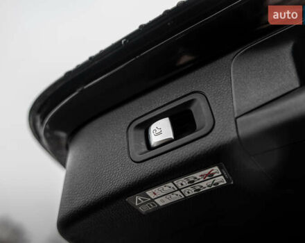 Чорний Мерседес Ц-Клас, об'ємом двигуна 2.2 л та пробігом 241 тис. км за 18900 $, фото 27 на Automoto.ua