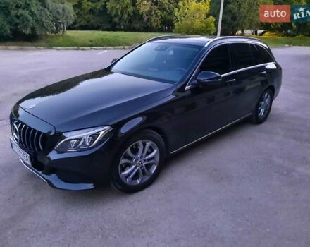 Черный Мерседес Ц-Класс, объемом двигателя 2.1 л и пробегом 145 тыс. км за 24000 $, фото 2 на Automoto.ua