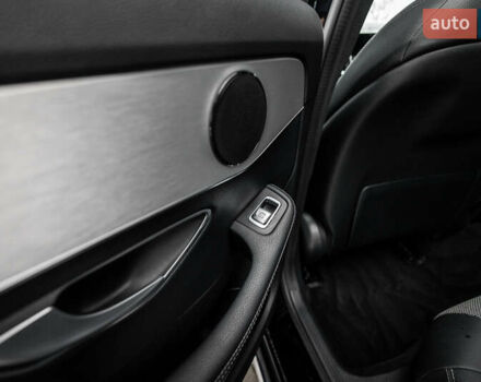 Чорний Мерседес Ц-Клас, об'ємом двигуна 2.2 л та пробігом 241 тис. км за 18900 $, фото 24 на Automoto.ua