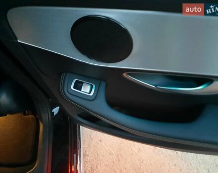 Черный Мерседес Ц-Класс, объемом двигателя 2.1 л и пробегом 145 тыс. км за 24000 $, фото 30 на Automoto.ua