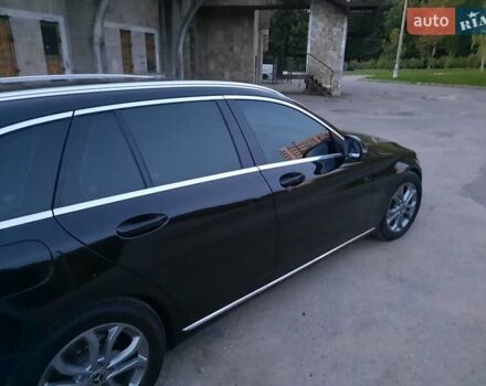Черный Мерседес Ц-Класс, объемом двигателя 2.1 л и пробегом 145 тыс. км за 24000 $, фото 13 на Automoto.ua