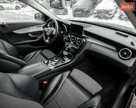 Чорний Мерседес Ц-Клас, об'ємом двигуна 2.2 л та пробігом 241 тис. км за 18900 $, фото 16 на Automoto.ua