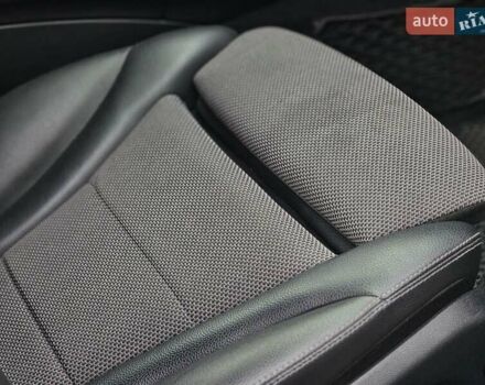 Мерседес Ц-Класс 2019 в Львове на Automoto.ua Черный Мерседес Ц-Класс, объемом двигателя 1.5 л и пробегом 275 тыс. км за 22600 $, фото 17 на Automoto.ua