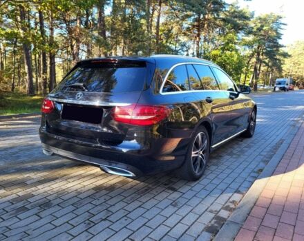 Чорний Мерседес Ц-Клас, об'ємом двигуна 2 л та пробігом 35 тис. км за 7100 $, фото 4 на Automoto.ua