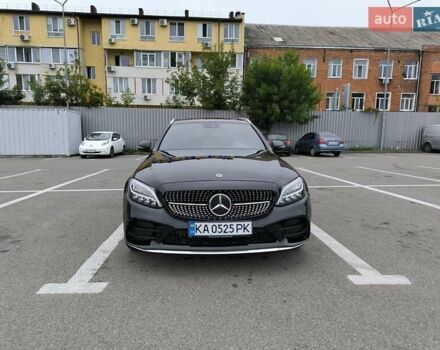 Чорний Мерседес Ц-Клас, об'ємом двигуна 2 л та пробігом 131 тис. км за 31500 $, фото 1 на Automoto.ua
