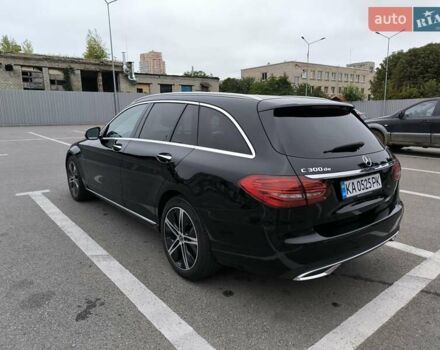 Чорний Мерседес Ц-Клас, об'ємом двигуна 2 л та пробігом 131 тис. км за 31500 $, фото 10 на Automoto.ua