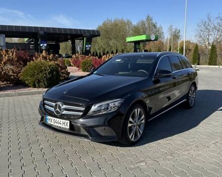 Черный Мерседес Ц-Класс, объемом двигателя 1.95 л и пробегом 216 тыс. км за 30999 $, фото 2 на Automoto.ua