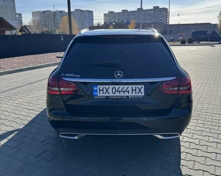 Черный Мерседес Ц-Класс, объемом двигателя 1.95 л и пробегом 216 тыс. км за 30999 $, фото 5 на Automoto.ua