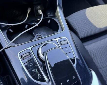 Черный Мерседес Ц-Класс, объемом двигателя 1.95 л и пробегом 216 тыс. км за 30999 $, фото 15 на Automoto.ua