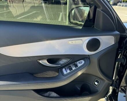 Черный Мерседес Ц-Класс, объемом двигателя 1.95 л и пробегом 216 тыс. км за 30999 $, фото 7 на Automoto.ua