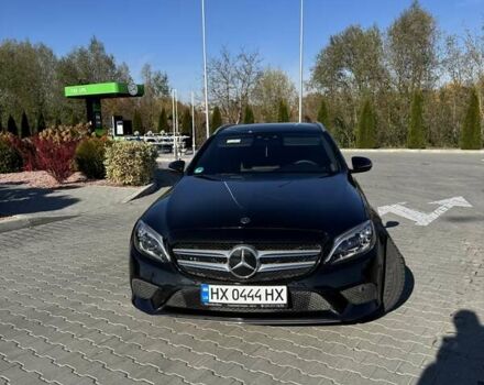 Черный Мерседес Ц-Класс, объемом двигателя 1.95 л и пробегом 216 тыс. км за 30999 $, фото 1 на Automoto.ua