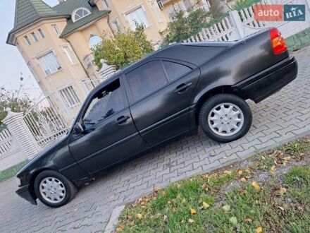 Чорний Мерседес Ц-Клас, об'ємом двигуна 1.8 л та пробігом 293 тис. км за 1550 $, фото 1 на Automoto.ua