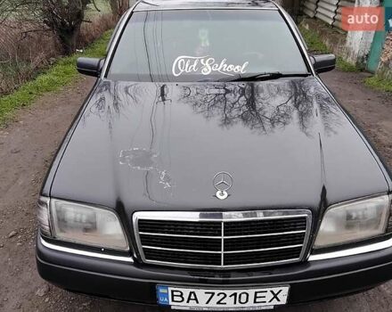 Чорний Мерседес Ц-Клас, об'ємом двигуна 1.8 л та пробігом 150 тис. км за 2500 $, фото 1 на Automoto.ua