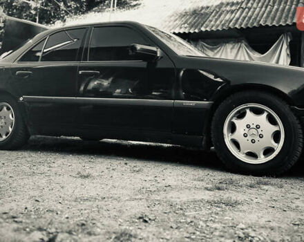 Мерседес Ц-Клас 1996 у Буче на Automoto.ua Чорний Мерседес Ц-Клас, об'ємом двигуна 1.8 л та пробігом 361 тис. км за 2200 $, фото 1 на Automoto.ua