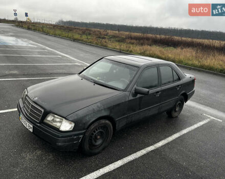 Чорний Мерседес Ц-Клас, об'ємом двигуна 1.8 л та пробігом 400 тис. км за 3000 $, фото 1 на Automoto.ua