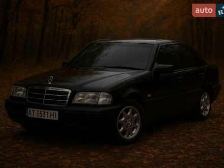 Мерседес Ц-Клас 1997 у Сторожинце на Automoto.ua Чорний Мерседес Ц-Клас, об'ємом двигуна 2 л та пробігом 400 тис. км за 3000 $, фото 1 на Automoto.ua