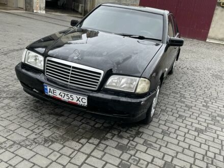 Мерседес Ц-Класс 1998 в Одессе на Automoto.ua Черный Мерседес Ц-Класс, объемом двигателя 1.8 л и пробегом 380 тыс. км за 2500 $, фото 1 на Automoto.ua