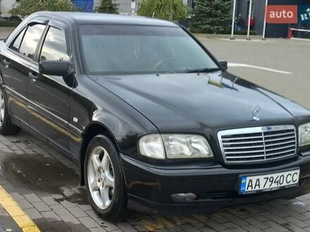 Черный Мерседес Ц-Класс, объемом двигателя 1.8 л и пробегом 252 тыс. км за 3800 $, фото 1 на Automoto.ua