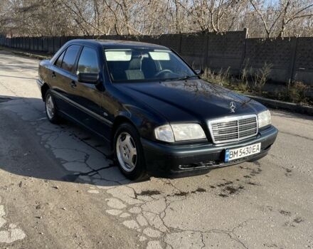 Черный Мерседес Ц-Класс, объемом двигателя 1.8 л и пробегом 111 тыс. км за 2750 $, фото 1 на Automoto.ua