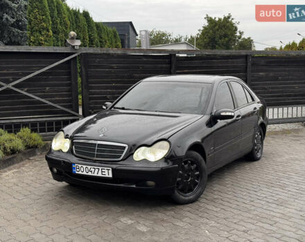 Мерседес Ц-Клас 2001 у Тернополі на Automoto.ua Чорний Мерседес Ц-Клас, об'ємом двигуна 2 л та пробігом 250 тис. км за 2400 $, фото 1 на Automoto.ua