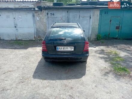 Мерседес Ц-Клас 2001 у Києві на Automoto.ua Чорний Мерседес Ц-Клас, об'ємом двигуна 2 л та пробігом 500 тис. км за 2000 $, фото 1 на Automoto.ua