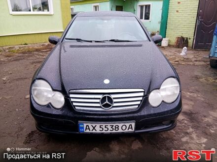 Чорний Мерседес Ц-Клас, об'ємом двигуна 2 л та пробігом 350 тис. км за 5000 $, фото 1 на Automoto.ua