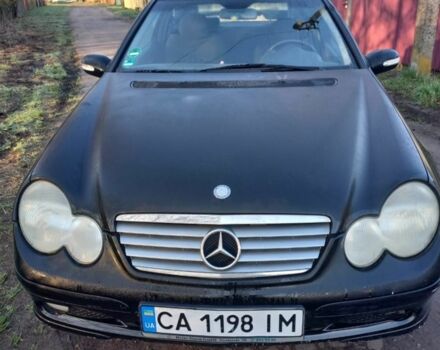 Черный Мерседес Ц-Класс, объемом двигателя 2 л и пробегом 3 тыс. км за 3500 $, фото 1 на Automoto.ua