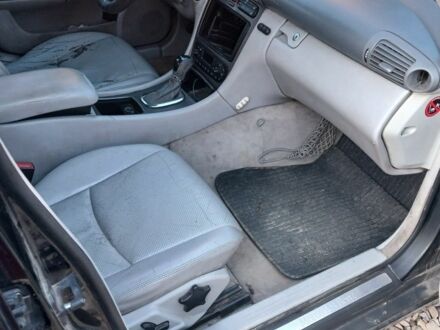 Чорний Мерседес Ц-Клас, об'ємом двигуна 2.7 л та пробігом 500 тис. км за 1450 $, фото 1 на Automoto.ua