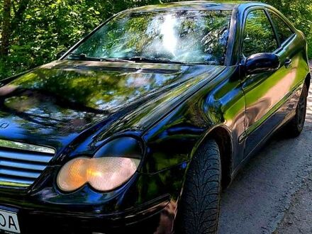 Мерседес Ц-Класс 2001 в Балаклее на Automoto.ua Черный Мерседес Ц-Класс, объемом двигателя 2 л и пробегом 210 тыс. км за 3500 $, фото 1 на Automoto.ua