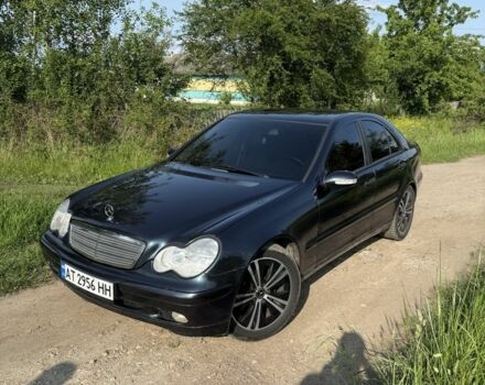 Чорний Мерседес Ц-Клас, об'ємом двигуна 2 л та пробігом 182 тис. км за 3300 $, фото 1 на Automoto.ua