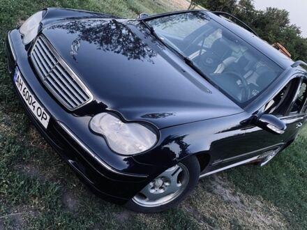 Мерседес Ц-Клас 2002 у Новоукраинке на Automoto.ua Чорний Мерседес Ц-Клас, об'ємом двигуна 2.1 л та пробігом 400 тис. км за 3300 $, фото 1 на Automoto.ua