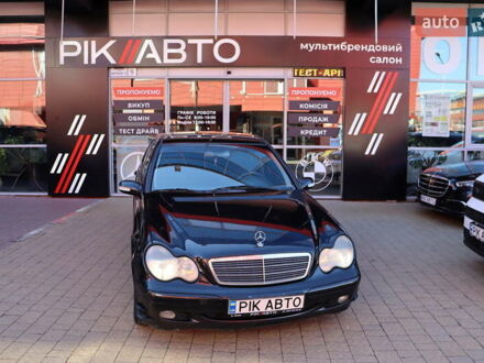 Черный Мерседес Ц-Класс, объемом двигателя 2 л и пробегом 299 тыс. км за 4500 $, фото 1 на Automoto.ua