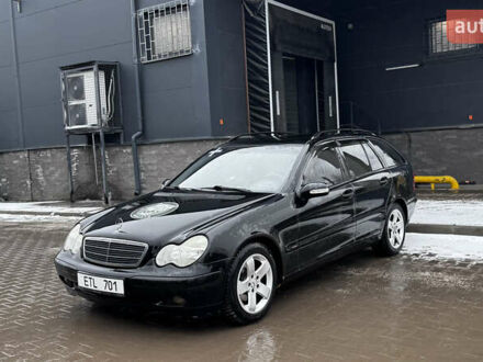 Черный Мерседес Ц-Класс, объемом двигателя 2.2 л и пробегом 401 тыс. км за 2150 $, фото 1 на Automoto.ua
