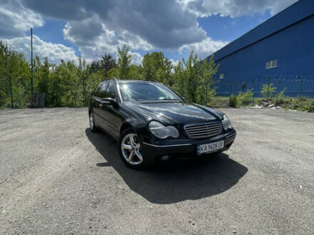 Мерседес Ц-Класс 2002 в Киеве на Automoto.ua Черный Мерседес Ц-Класс, объемом двигателя 2.7 л и пробегом 470 тыс. км за 5300 $, фото 1 на Automoto.ua