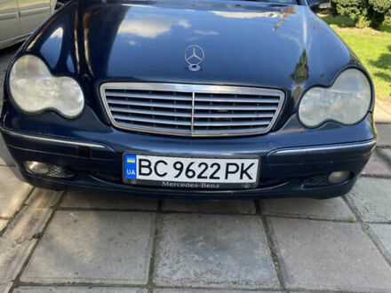 Черный Мерседес Ц-Класс, объемом двигателя 1.8 л и пробегом 360 тыс. км за 3900 $, фото 1 на Automoto.ua