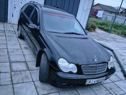 Черный Мерседес Ц-Класс, объемом двигателя 1.8 л и пробегом 355 тыс. км за 4000 $, фото 1 на Automoto.ua