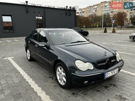 Мерседес Ц-Клас 2003 у Кривому Розі на Automoto.ua Чорний Мерседес Ц-Клас, об'ємом двигуна 1.8 л та пробігом 313 тис. км за 4700 $, фото 1 на Automoto.ua
