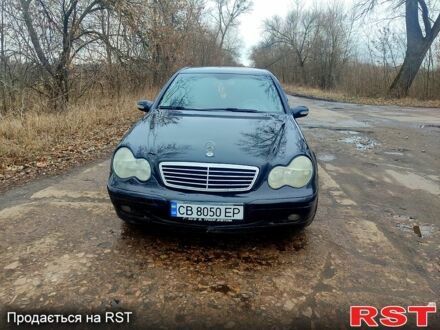Мерседес Ц-Класс 2003 в Прилуках на Automoto.ua Черный Мерседес Ц-Класс, объемом двигателя 1.8 л и пробегом 490 тыс. км за 5150 $, фото 1 на Automoto.ua