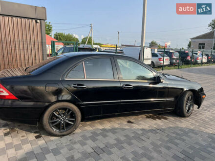Мерседес Ц-Клас 2003 у Лубнах на Automoto.ua Чорний Мерседес Ц-Клас, об'ємом двигуна 2.6 л та пробігом 307 тис. км за 5000 $, фото 1 на Automoto.ua